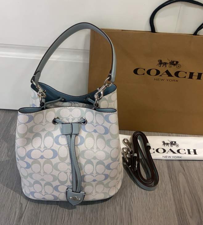 Picture of Coach Handbags _SKUfw242008631fw